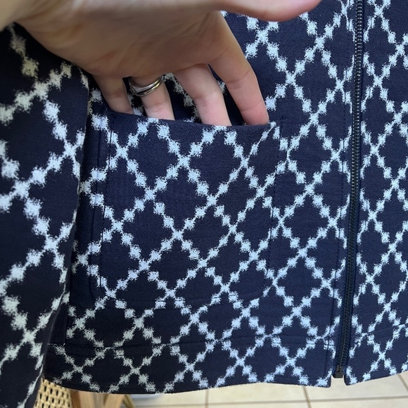 Ann Taylor Geo Diamond Zip Jacket Blazer Office Career | Navy Blue | Size 10 - Picture 4 of 13